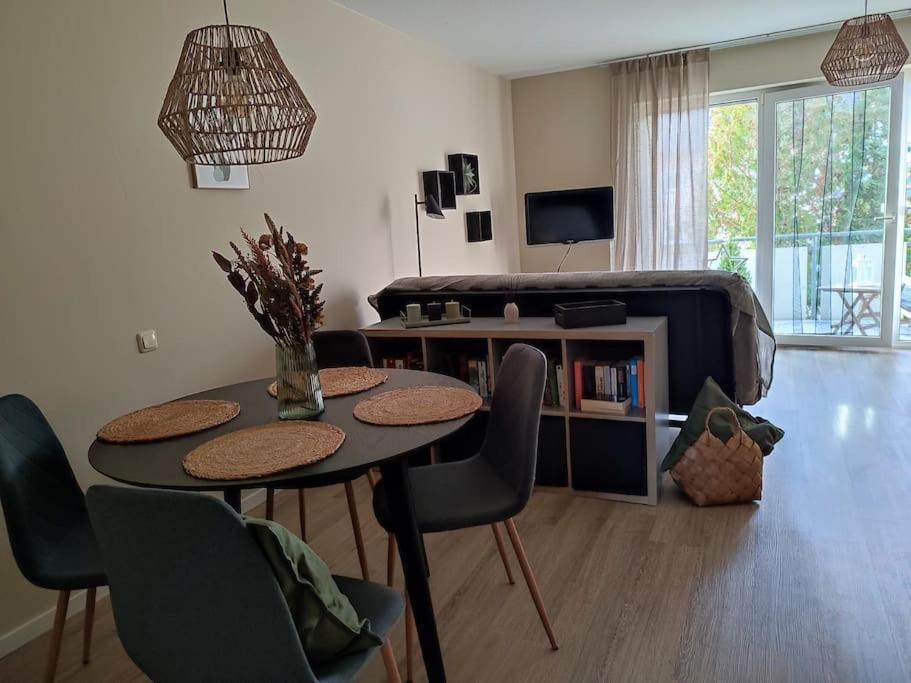 Gemuetliches Ferienapartment Mit Optionaler E-Ladesaeule ไอเคนเซลล์ ภายนอก รูปภาพ